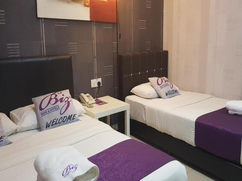 Biz Hotel Batu Pahat Kültér fotó